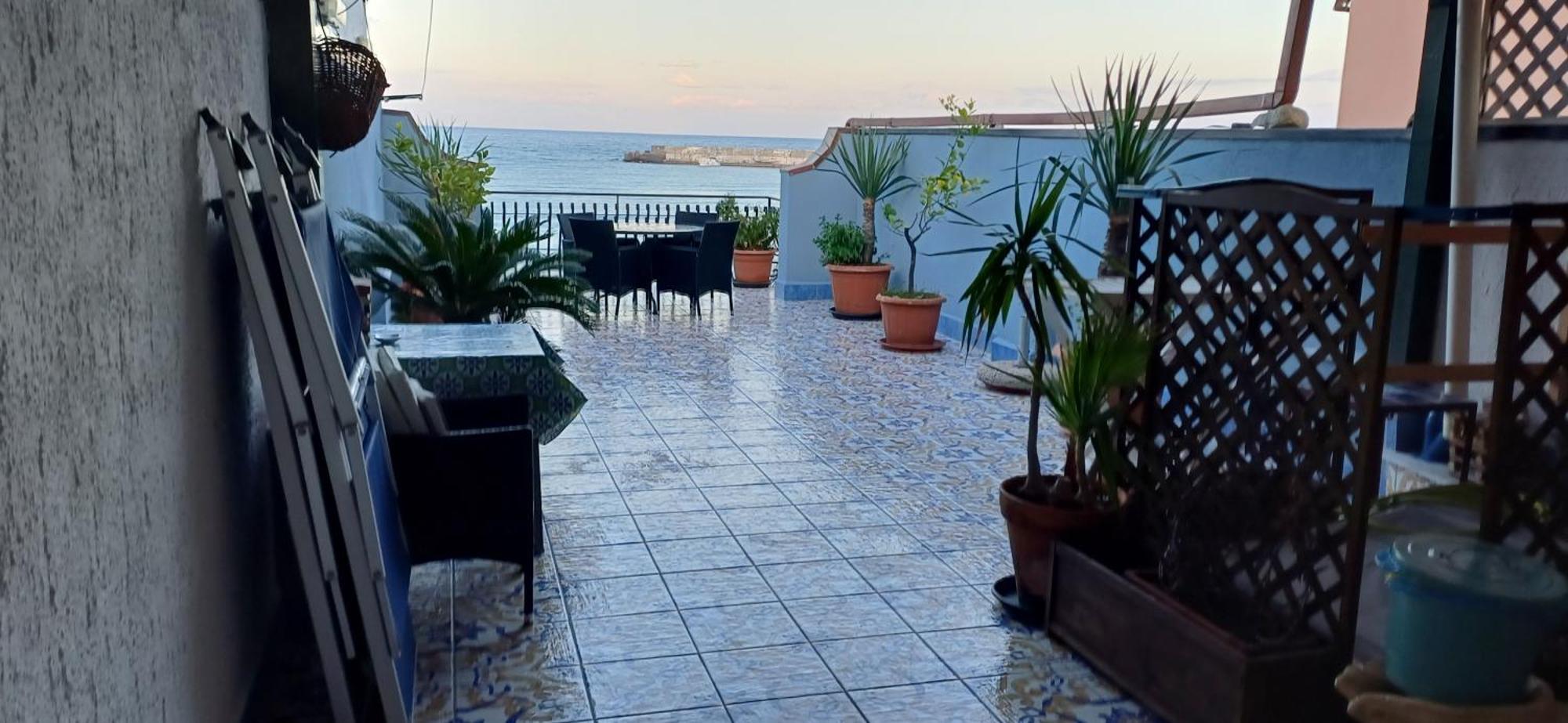Apartments Mikros Giardini Naxos Cameră foto